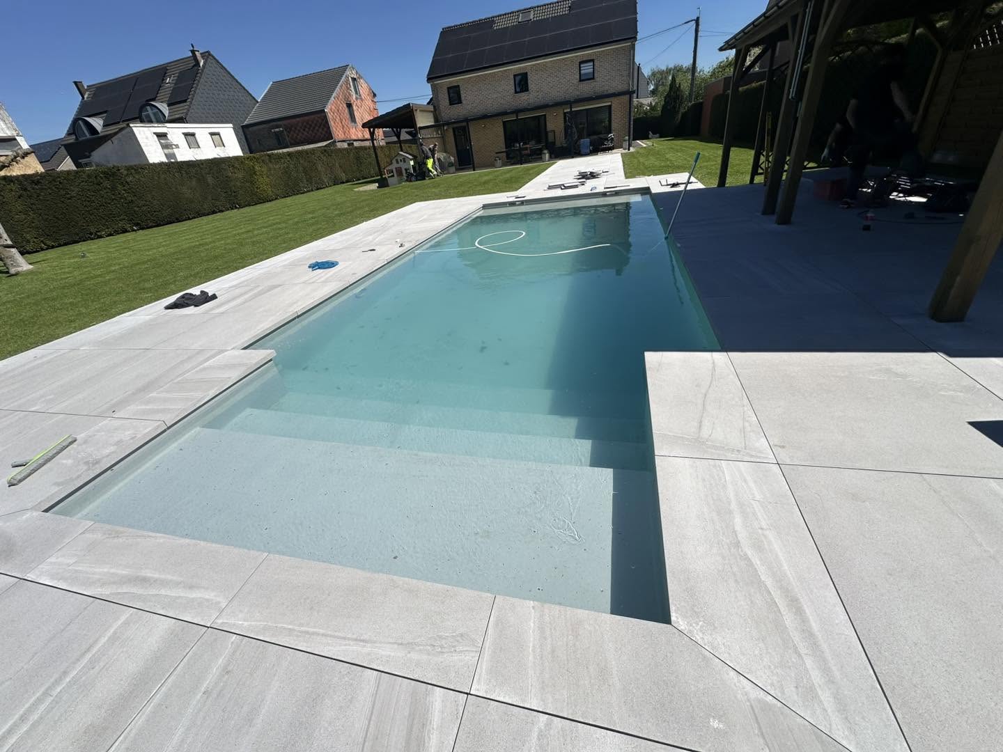 Piscine avec plage immergée
